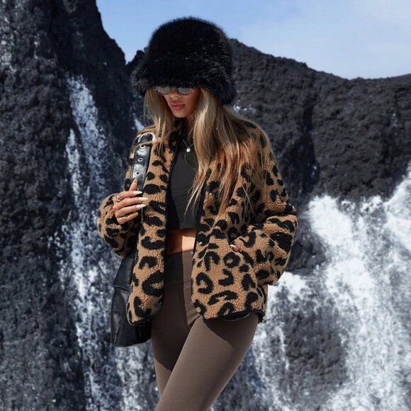 Casual Women's Street Style Random Leopard Fluffy Trim Short Jacket Coat - Picture 5 of 8